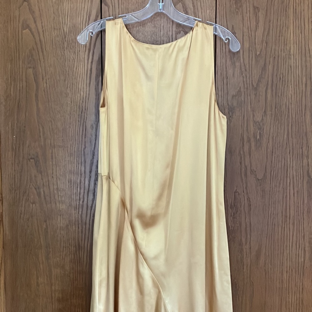 VINCE gold silk dress!๐๐ซ๐คฉ - Picture 9 of 12